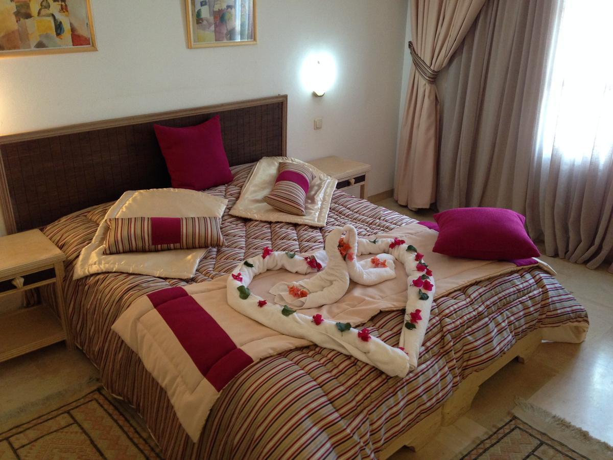 Appart Hotel Rodes Mezraia Екстер'єр фото